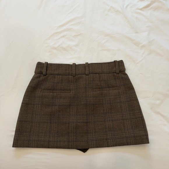 Babaton Chisel Micro Skort - Picture 3 of 3